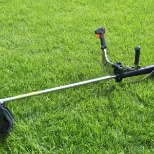 motocoasa-de-umar-cu-anti-vibratii-wolfson-imperio-trxa-8500